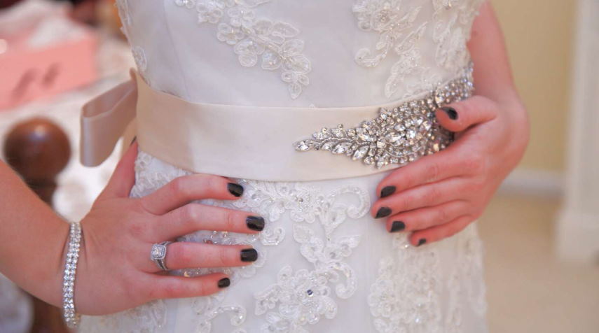 gothic wedding manicure